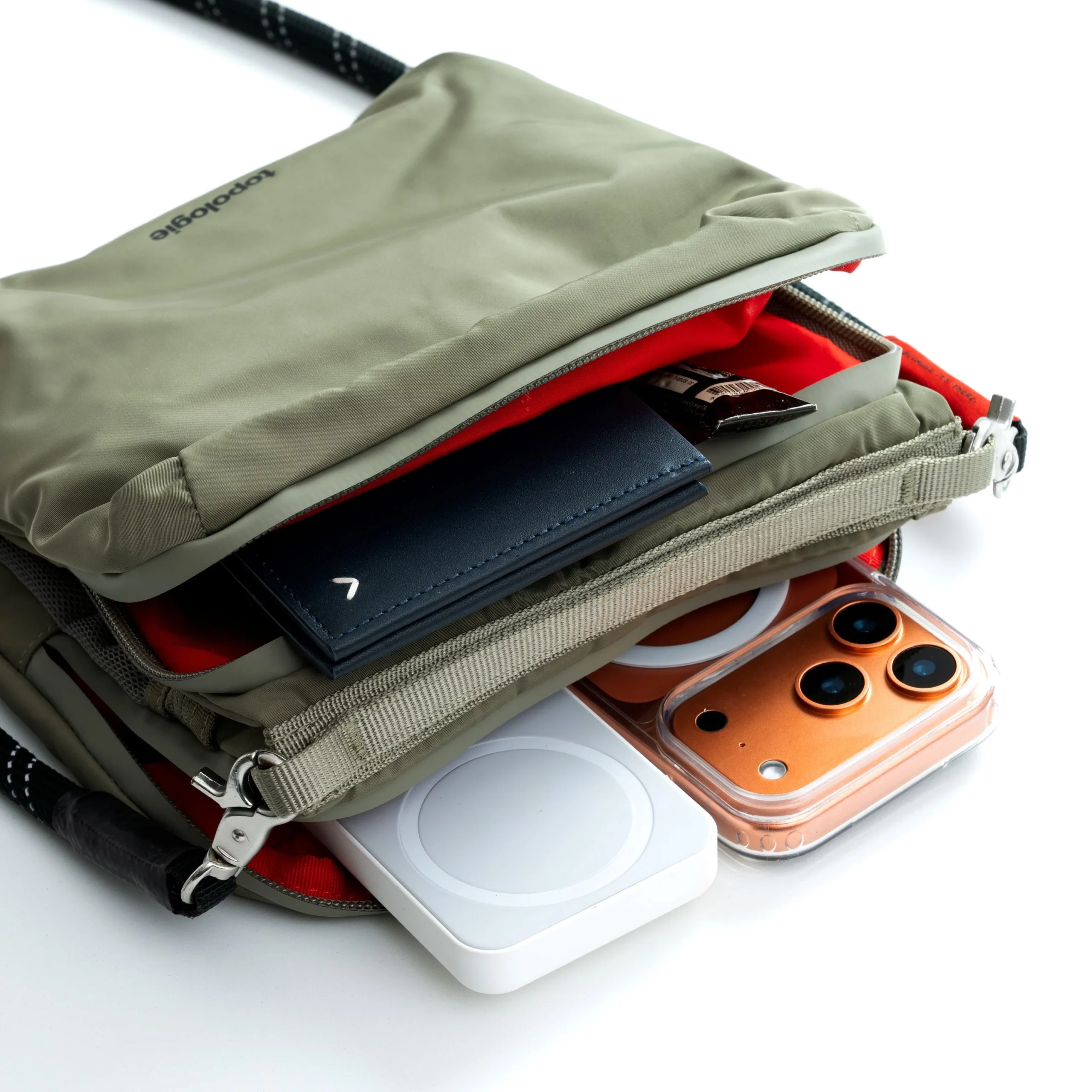 Casette ZippedCompartment x jpg