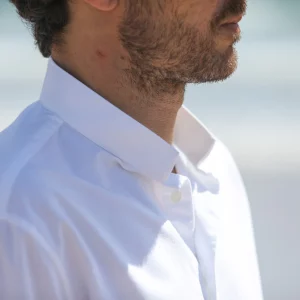 chemisecoltailleurblanche x crop center jpg