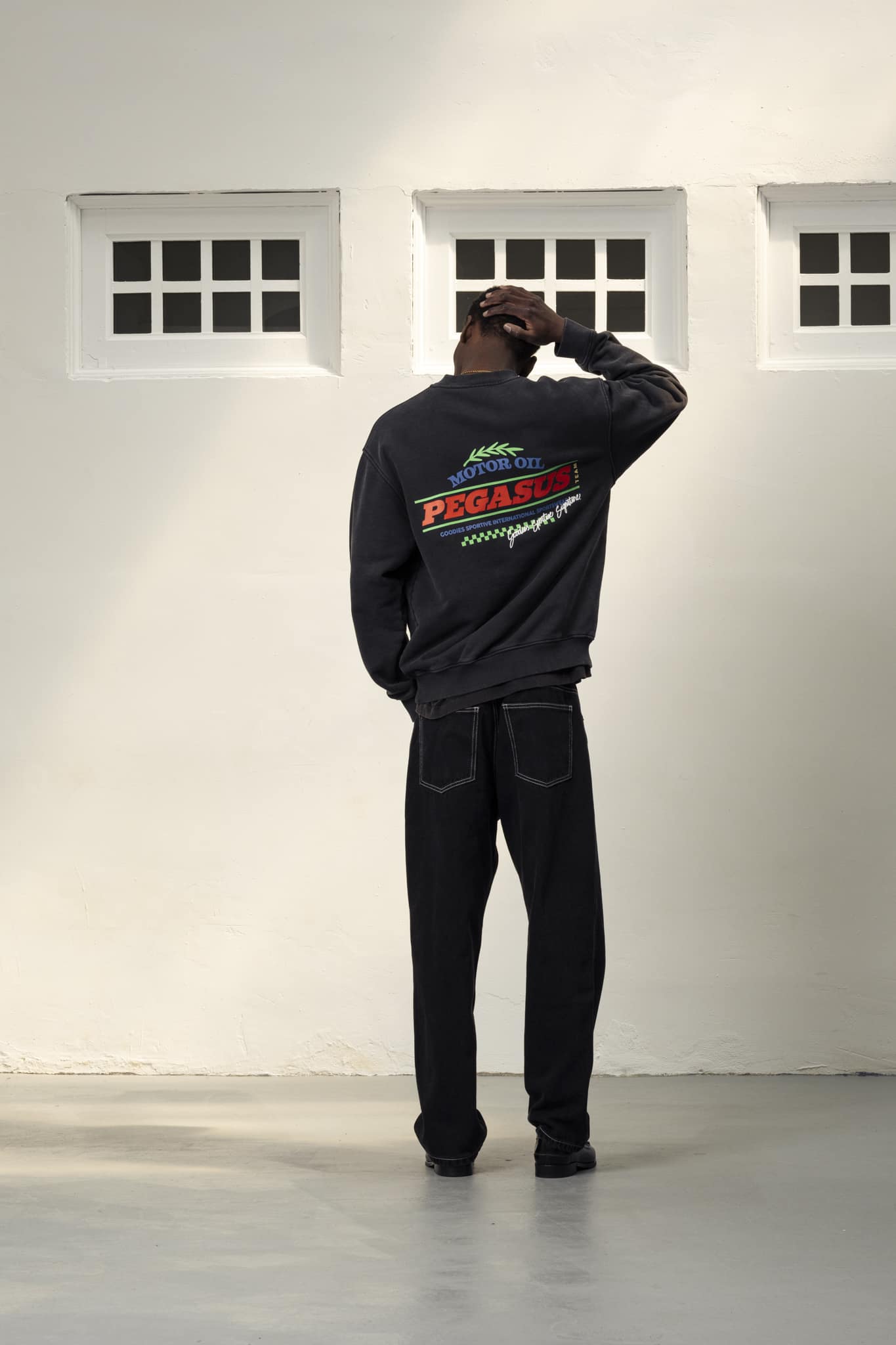 MOTOR OIL BLACK CREWNECK � MOBC